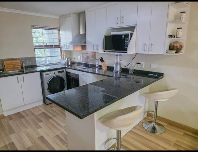 1 BEDROOM APARTMENT FOR SALE IN SANDOWN